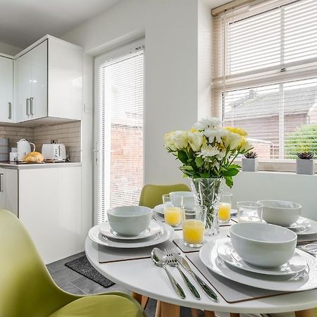Wrea Cottage, 2 Bedrooms Wifi & Parking Near Ribby Hall Wrea Green Eksteriør billede