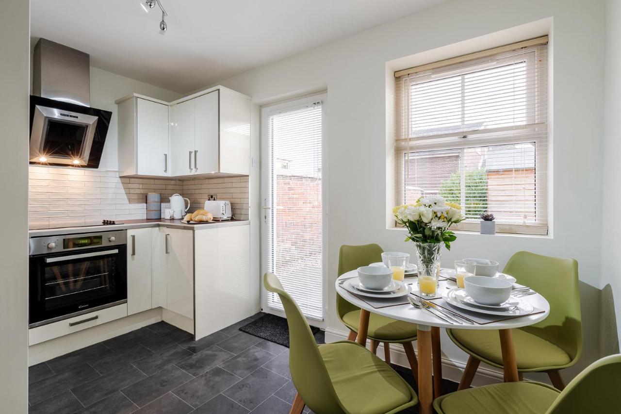 Wrea Cottage, 2 Bedrooms Wifi & Parking Near Ribby Hall Wrea Green Eksteriør billede